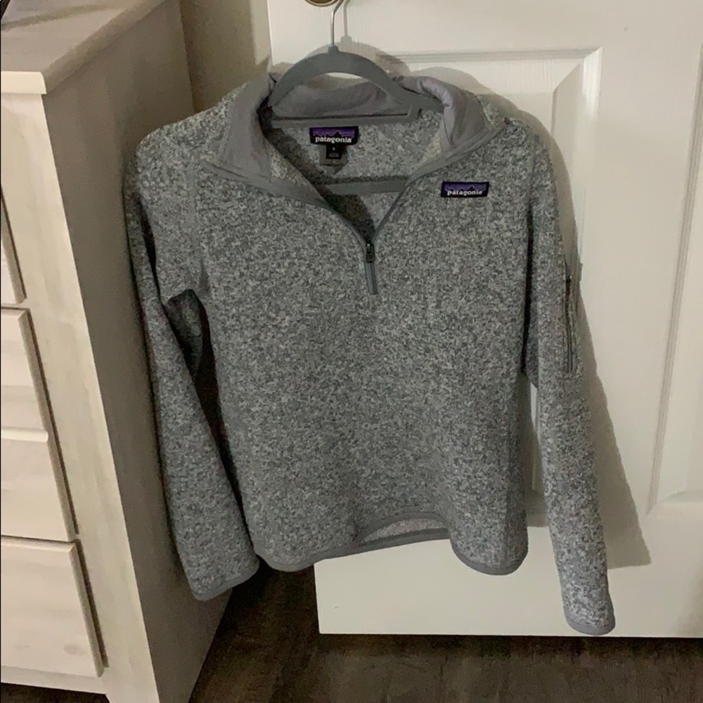 Patagonia women’s better sweater 1/4 zip fleece.